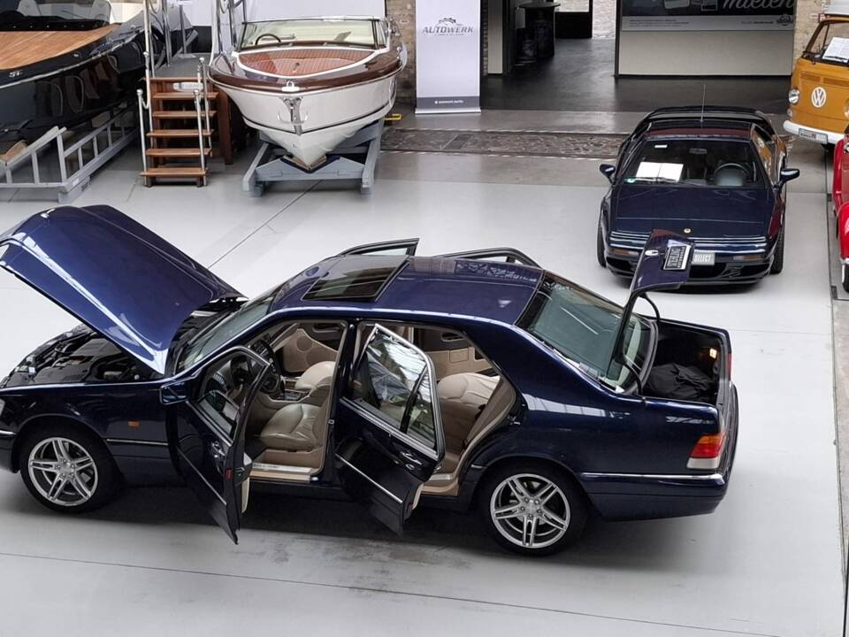 Bild 10/22 von Mercedes-Benz S 420 L (1994)