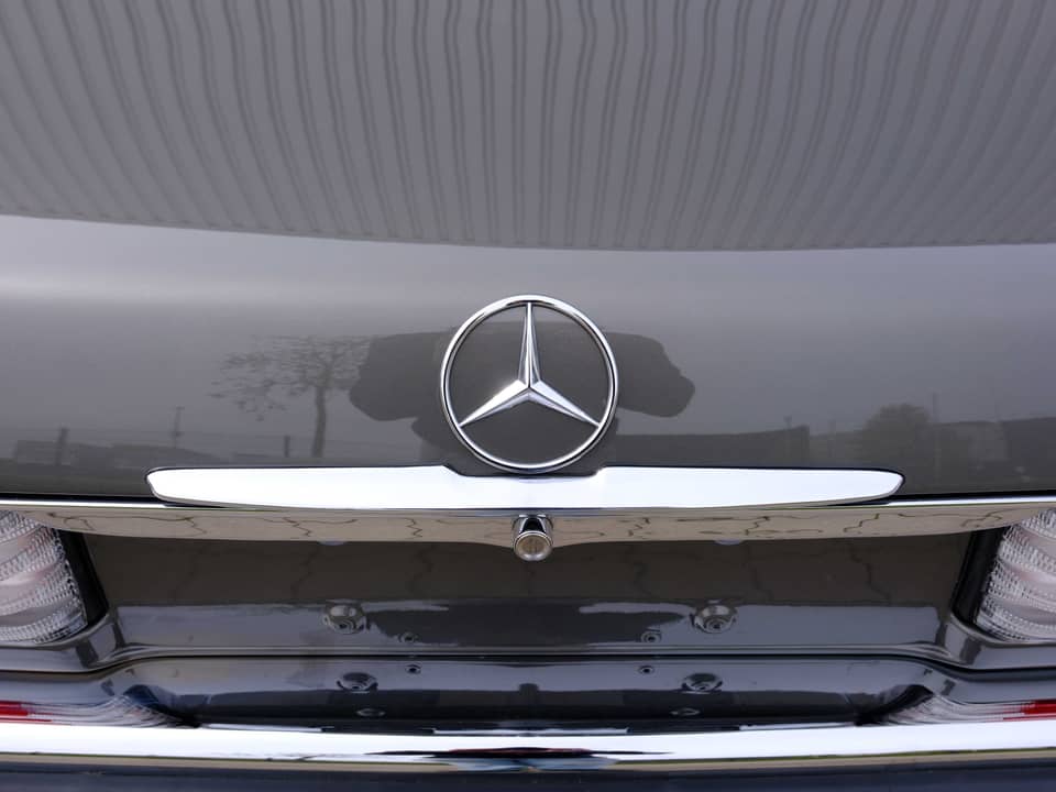 Image 68/96 of Mercedes-Benz 560 SL (1987)