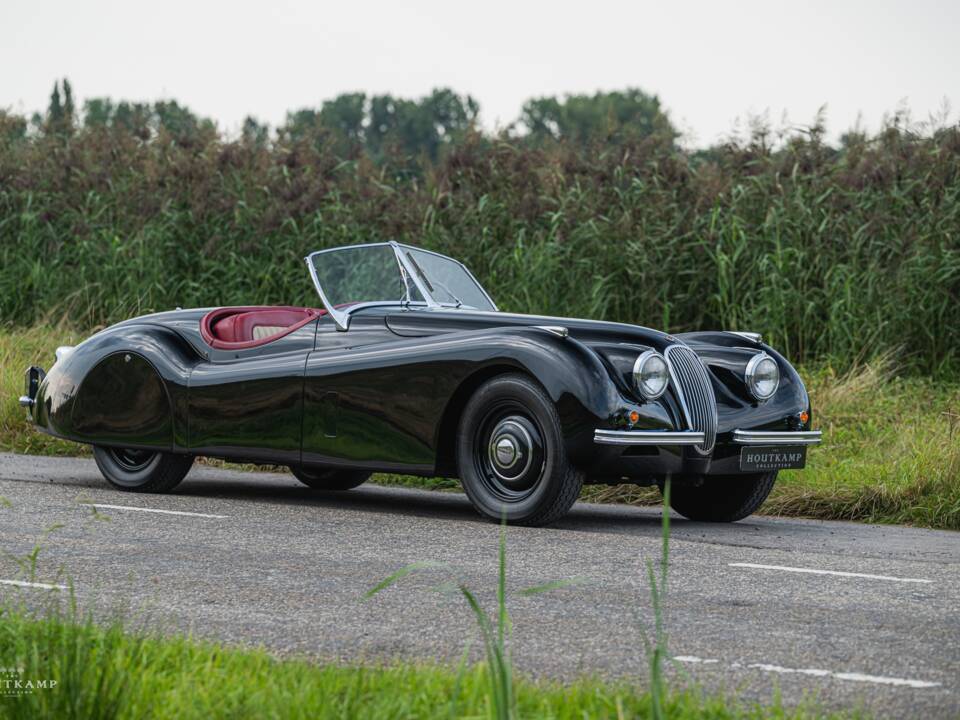 Immagine 2/21 di Jaguar XK 120 OTS (1951)