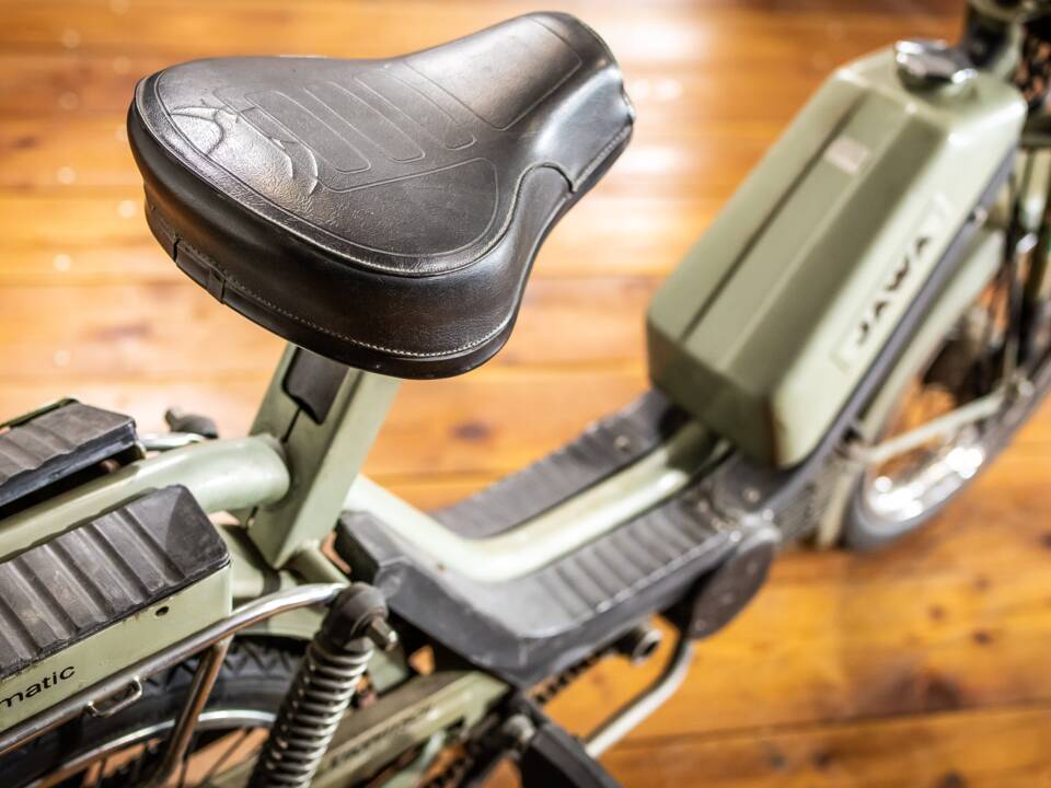 Bild 8/11 von Jawa Babetta 210 (1900)