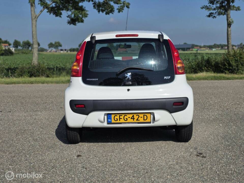 Image 6/32 of Peugeot 107 (2009)