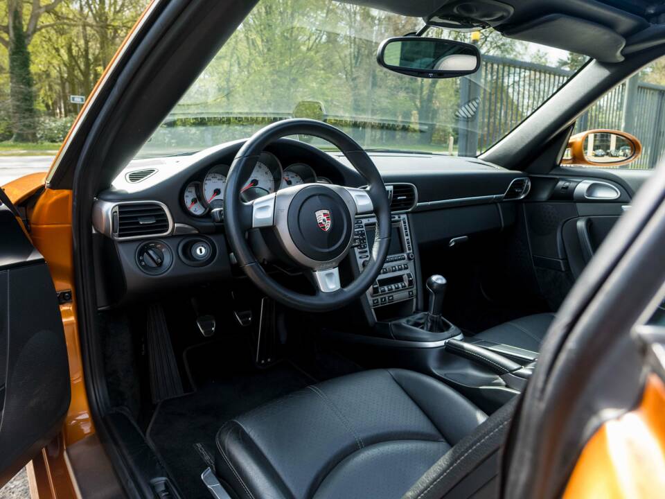 Image 21/34 de Porsche 911 Targa 4S (2008)