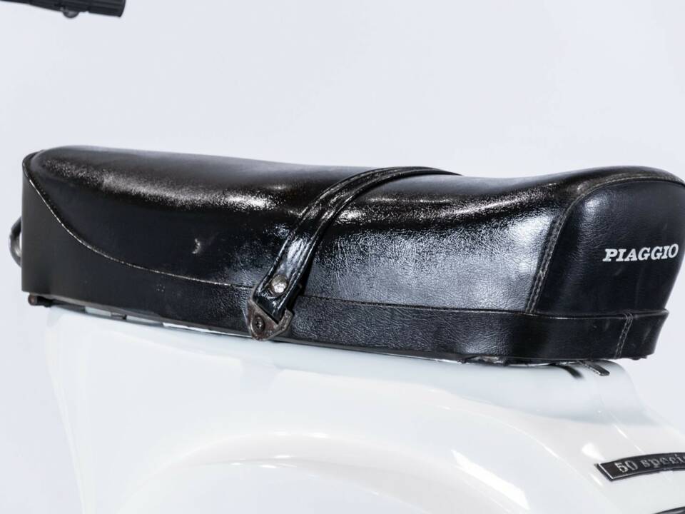 Image 18/50 of Piaggio DUMMY (1978)