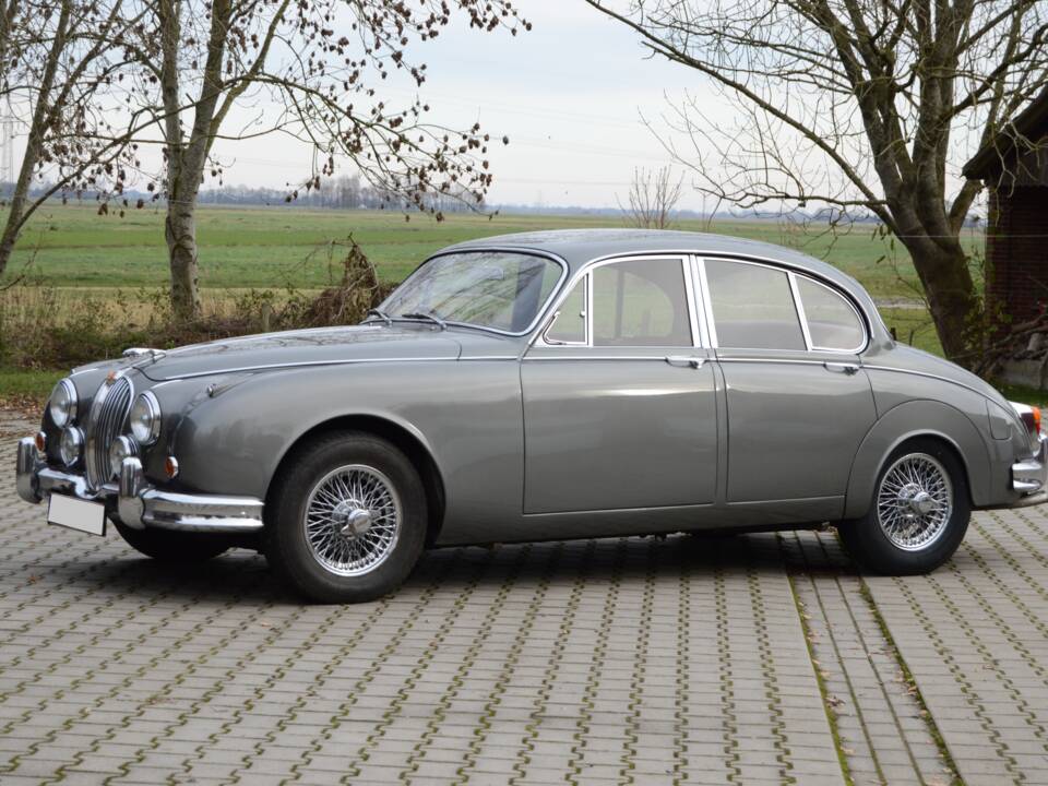 Image 1/15 of Jaguar Mk II 3.4 (1967)
