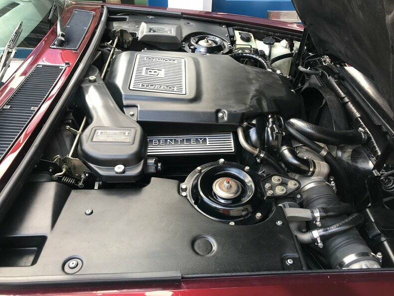 Imagen 24/26 de Bentley Brooklands R Mulliner (1998)