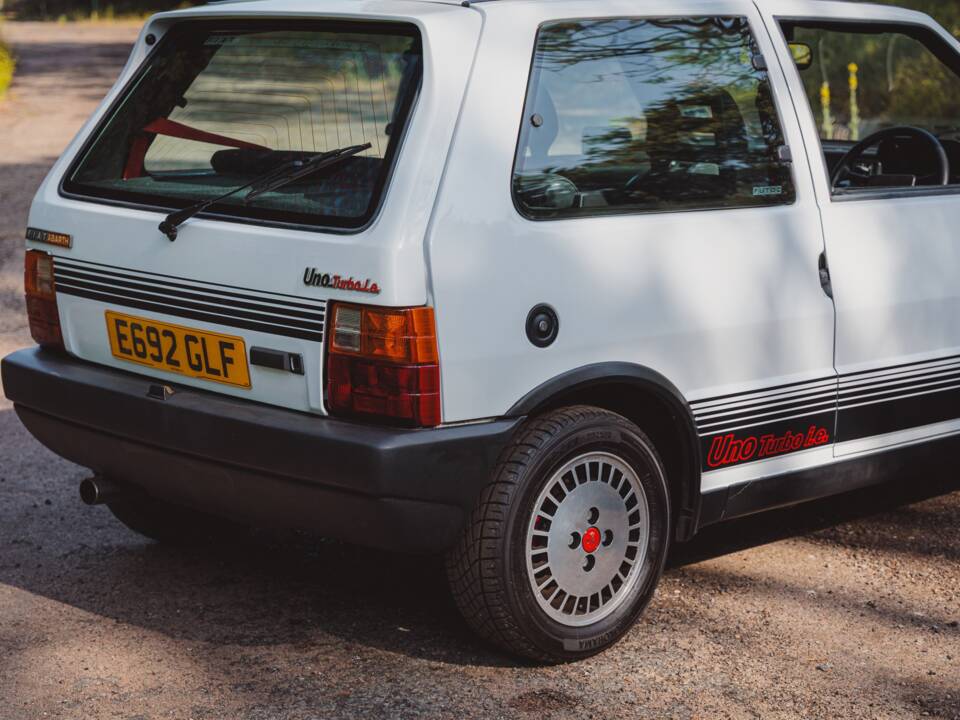 Image 27/42 of FIAT Uno Turbo i.e. (1987)