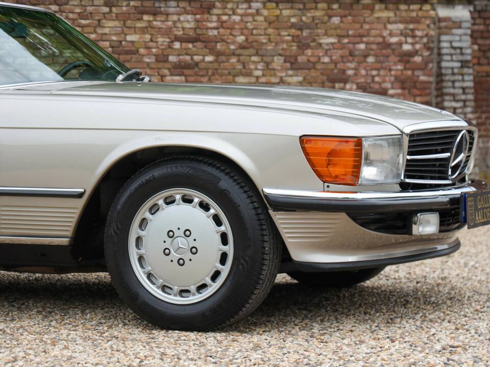Image 42/50 de Mercedes-Benz 560 SL (1988)