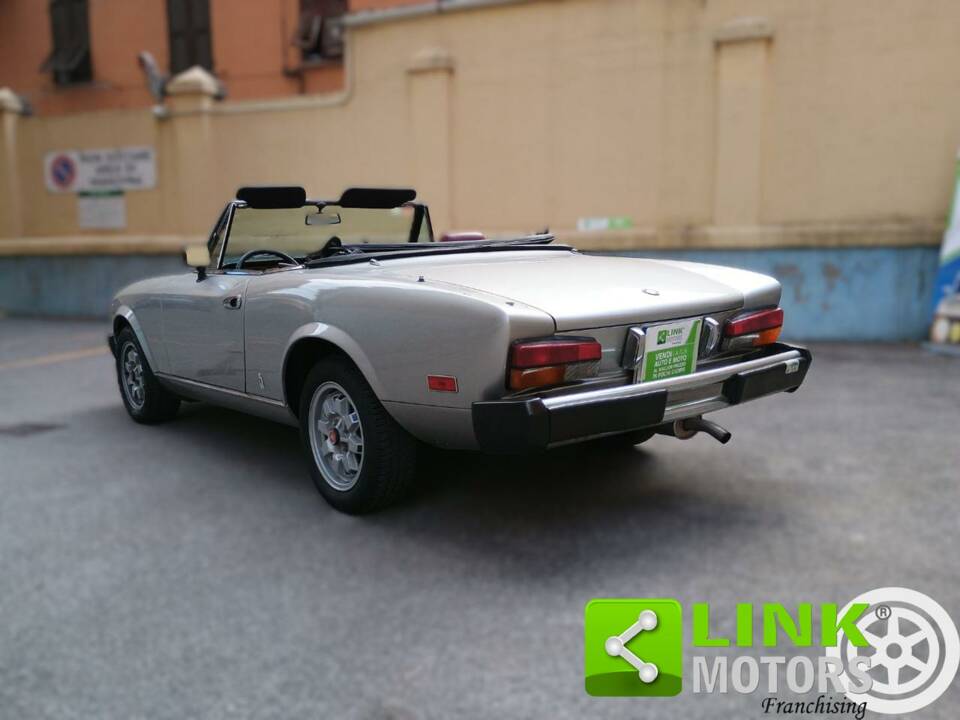 Image 9/10 of FIAT Spider 2000 (1980)