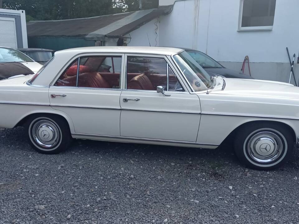 Image 6/16 of Mercedes-Benz 250 SE (1966)