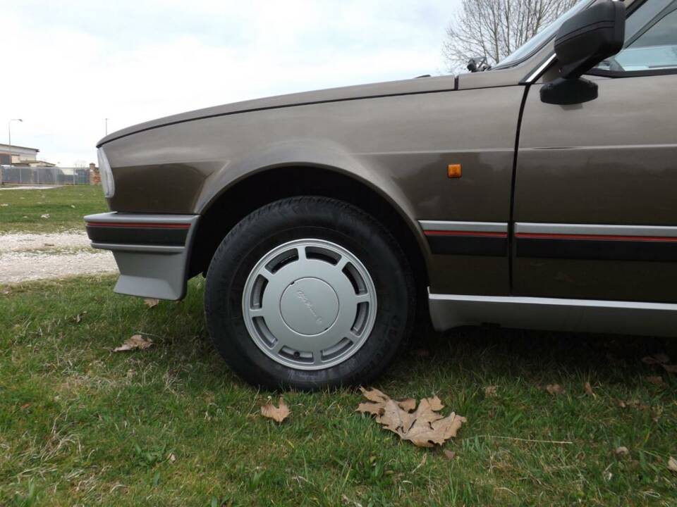 Imagen 10/50 de Alfa Romeo Giulietta 1.6 (1984)