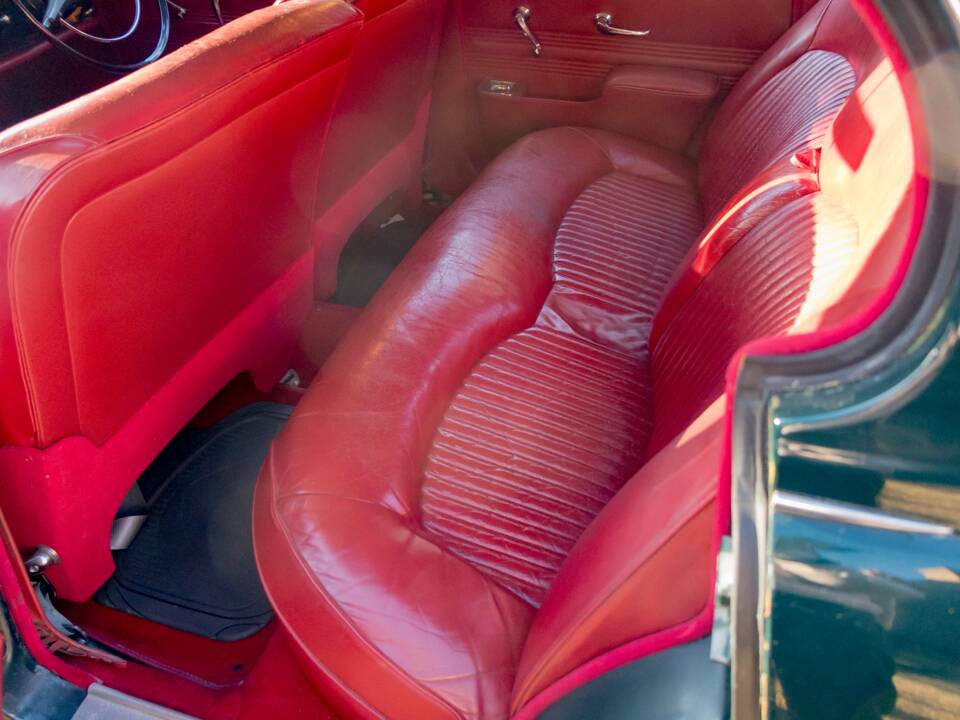 Image 29/33 of Jaguar Type S 3.4 (1968)