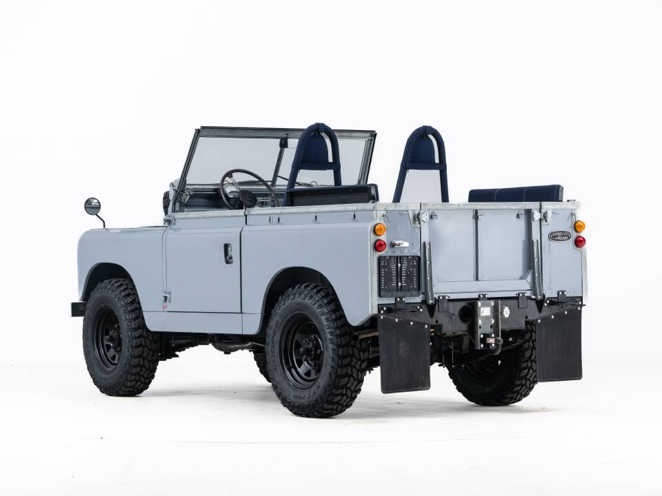 Image 4/57 of Land Rover 88 (1961)