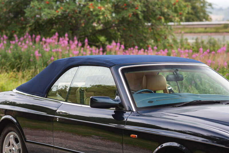 Afbeelding 34/50 van Bentley Azure (1997)