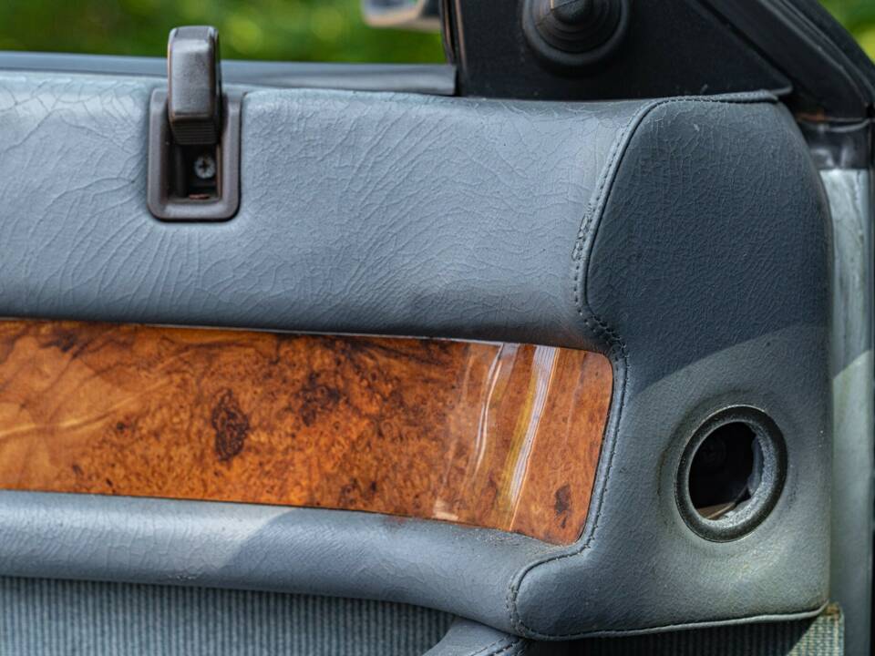 Bild 37/50 von Maserati Biturbo i (1988)