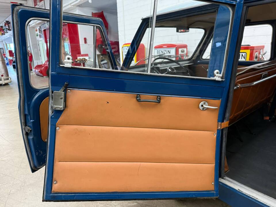 Image 16/23 of FIAT 850 Familiare (1966)