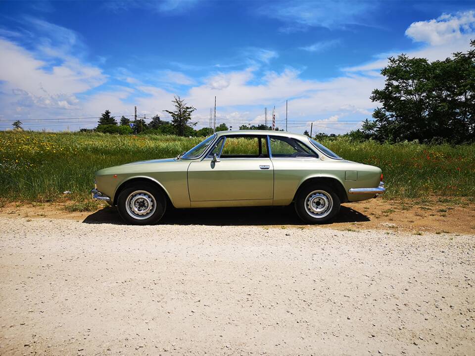 Immagine 14/69 di Alfa Romeo 1750 GT Veloce (1969)