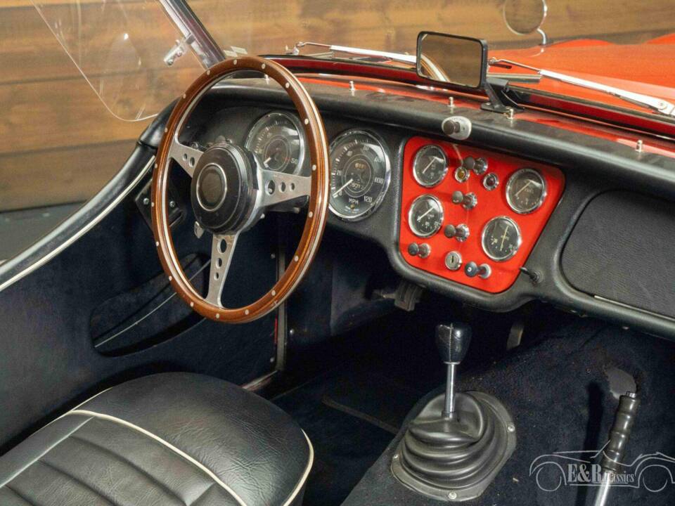 Afbeelding 6/19 van Triumph TR 3A (1960)