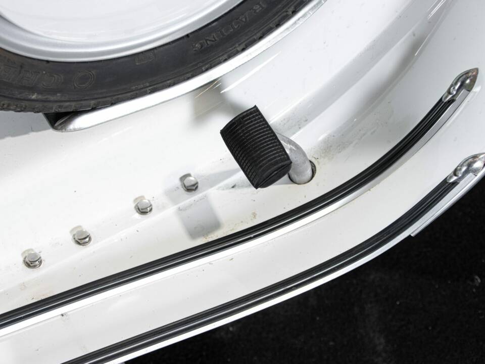 Image 37/49 de Piaggio Vespa 50 SS (1966)