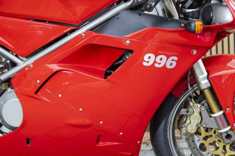 Bild 25/42 von Ducati 996 (2001)