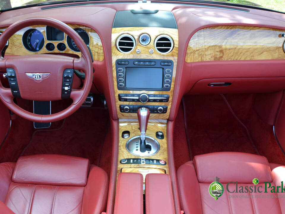 Bild 40/50 von Bentley Continental GTC (2007)