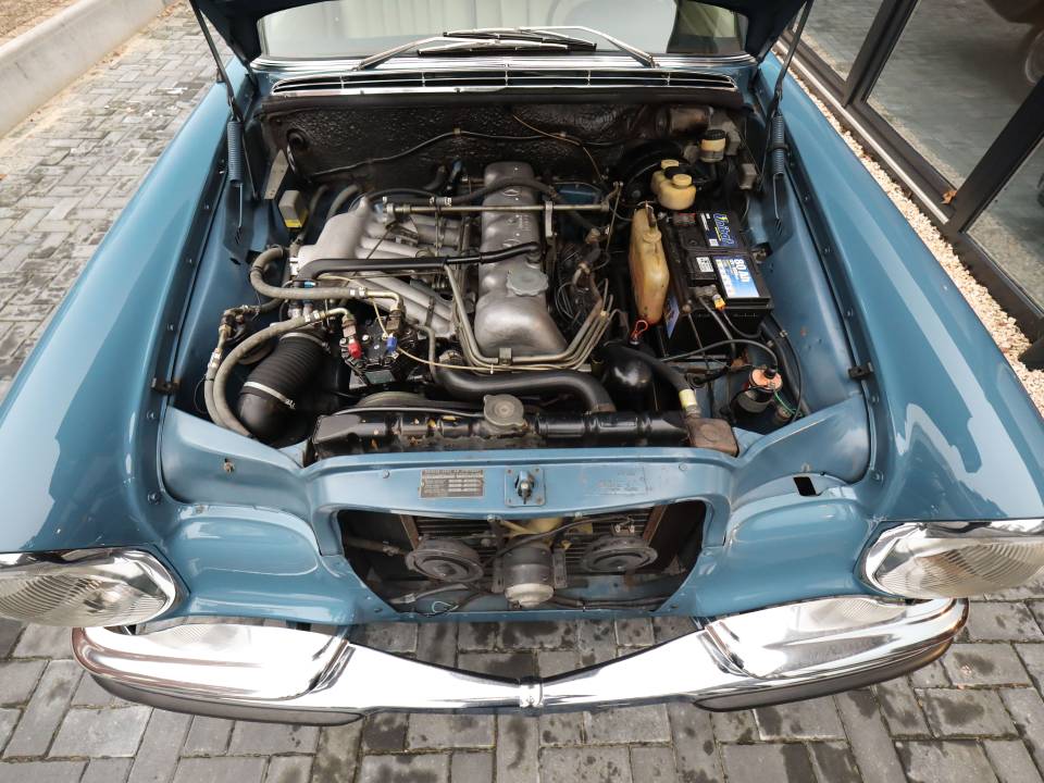 Afbeelding 17/76 van Mercedes-Benz 280 SE (1968)