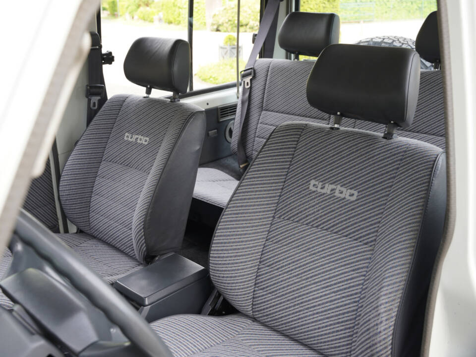 Immagine 50/50 di Toyota Land Cruiser 2.4 LX Turbo (1992)