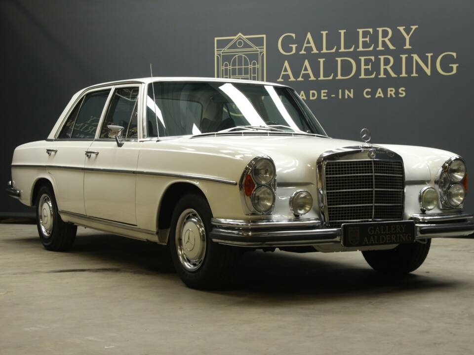 Bild 38/50 von Mercedes-Benz 280 SE (1970)
