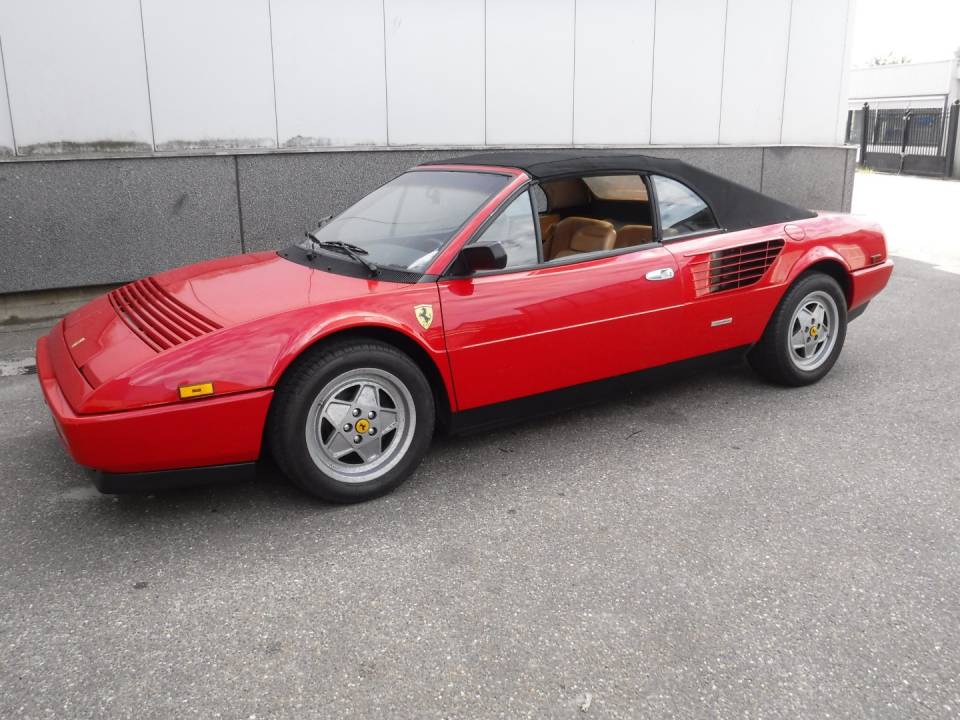 Bild 1/50 von Ferrari Mondial 3.2 (1988)
