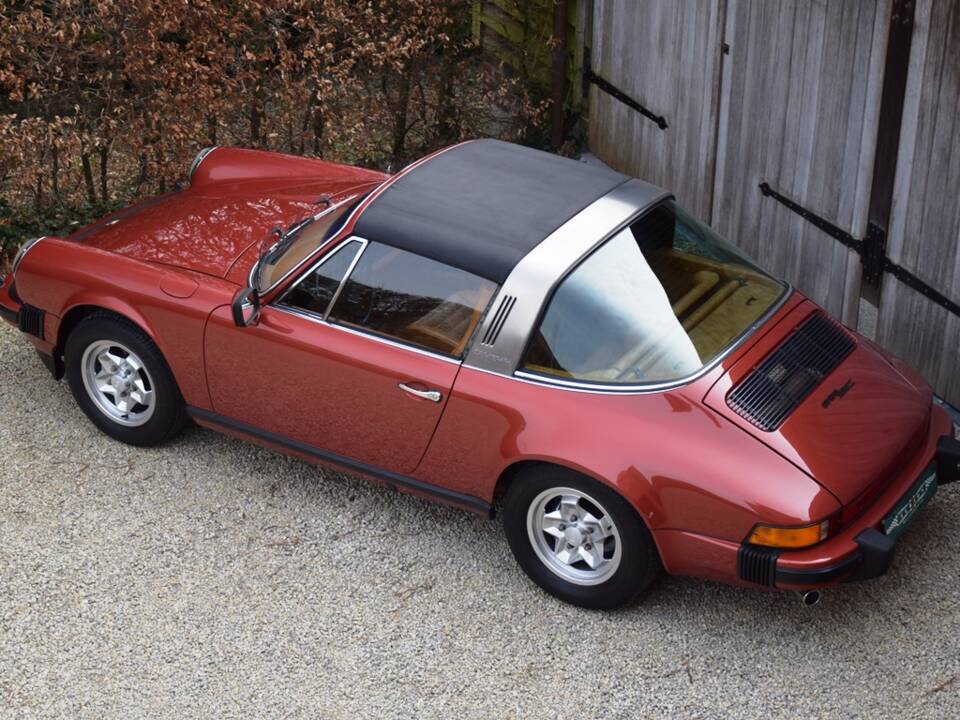Immagine 11/42 di Porsche 911 2.7 (1977)