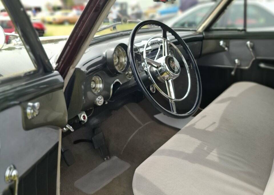 Image 8/8 of Buick Super (1950)