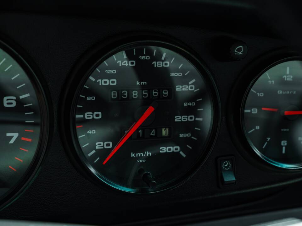 Bild 36/58 von Porsche 911 Carrera 4S (1996)