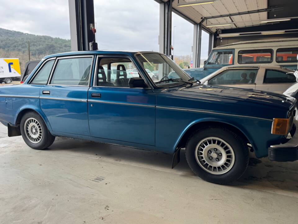 Imagen 1/19 de Volvo P 144 GL (1974)