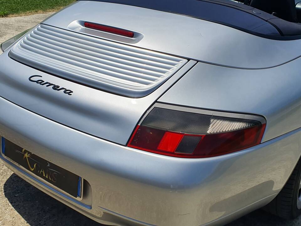 Image 17/31 de Porsche 911 Carrera (2000)