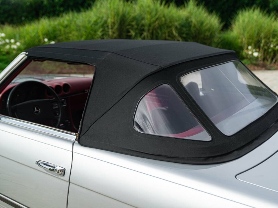 Image 19/50 de Mercedes-Benz 450 SL (1977)