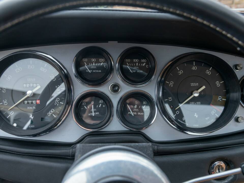 Image 50/50 de Ferrari 365 GTB/4 Daytona (1974)