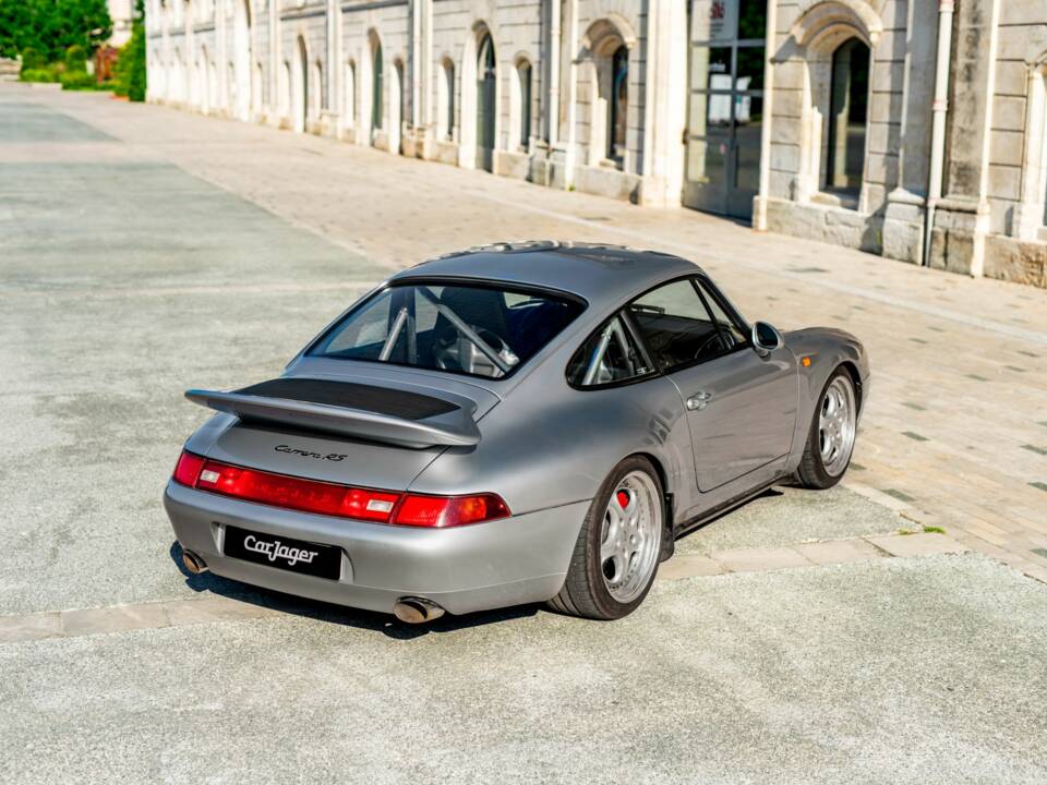 Imagen 2/28 de Porsche 911 Carrera RS (1995)