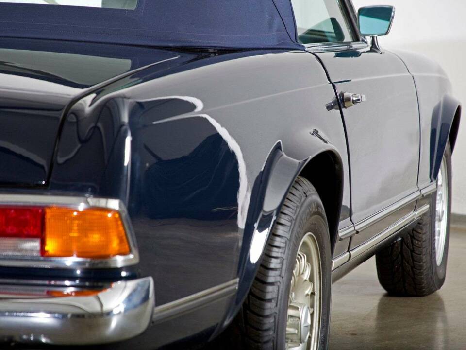 Afbeelding 10/20 van Mercedes-Benz 280 SL (1971)