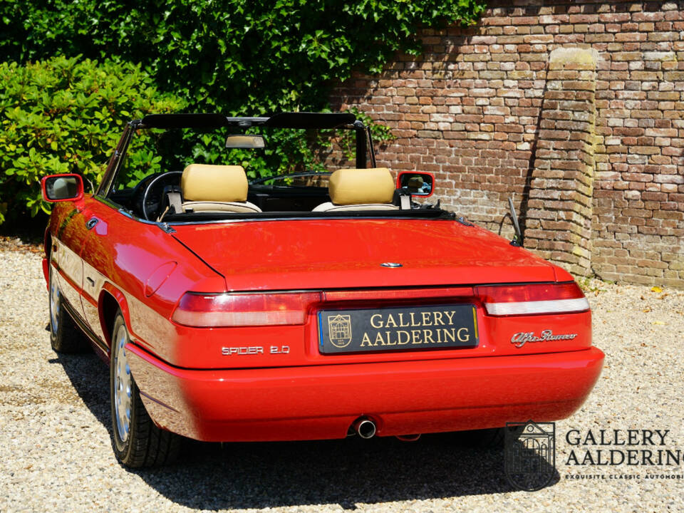 Imagen 36/50 de Alfa Romeo 2.0 Spider (1991)