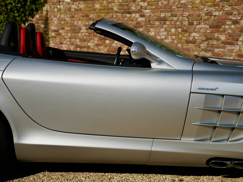 Image 47/50 of Mercedes-Benz SLR McLaren (2009)