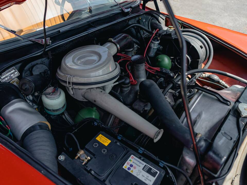 Image 46/56 of Citroën DS 21 Chapron (1967)