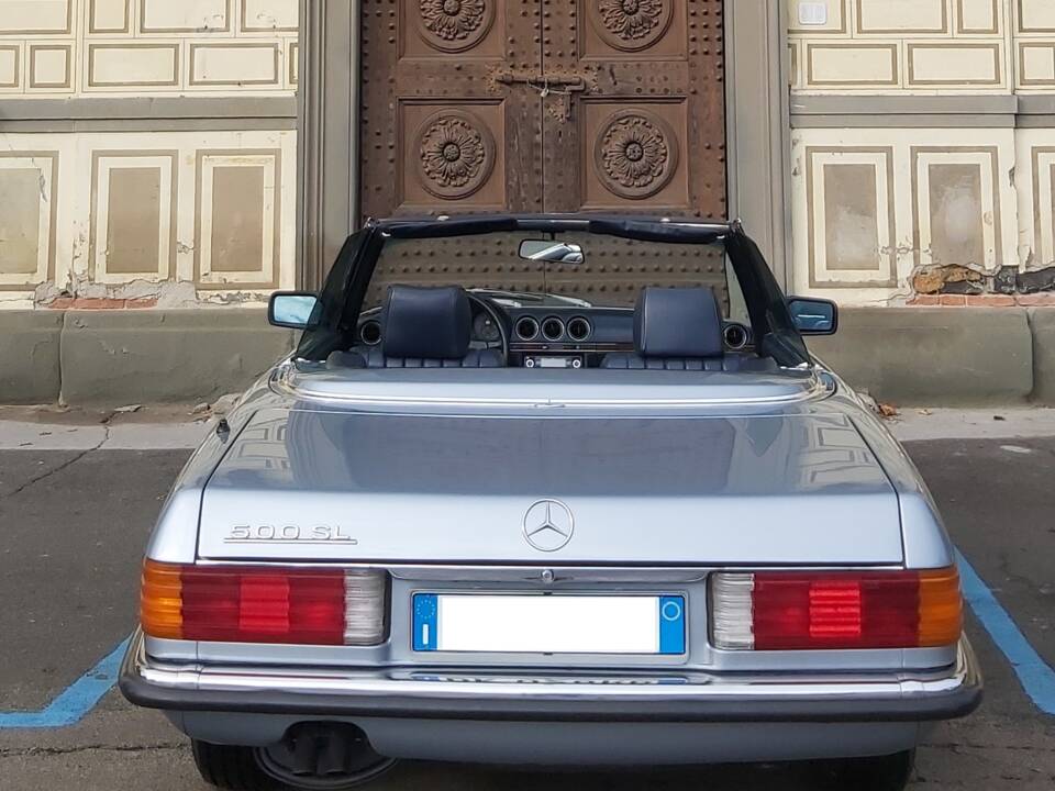 Bild 6/22 von Mercedes-Benz 500 SL (1985)