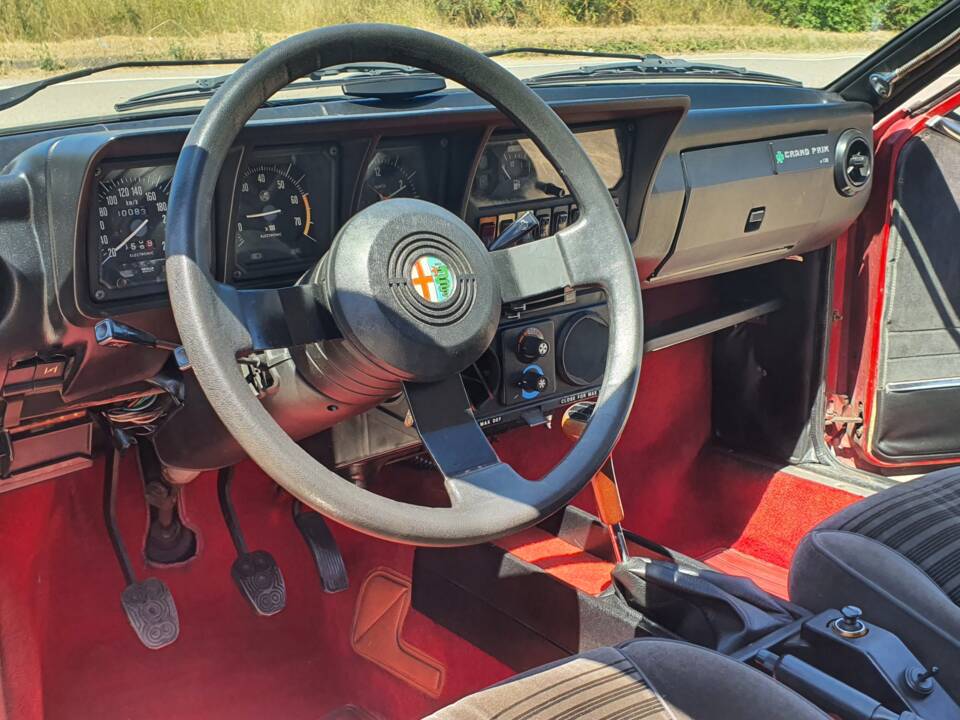 Bild 31/35 von Alfa Romeo GTV 2.0 (1981)