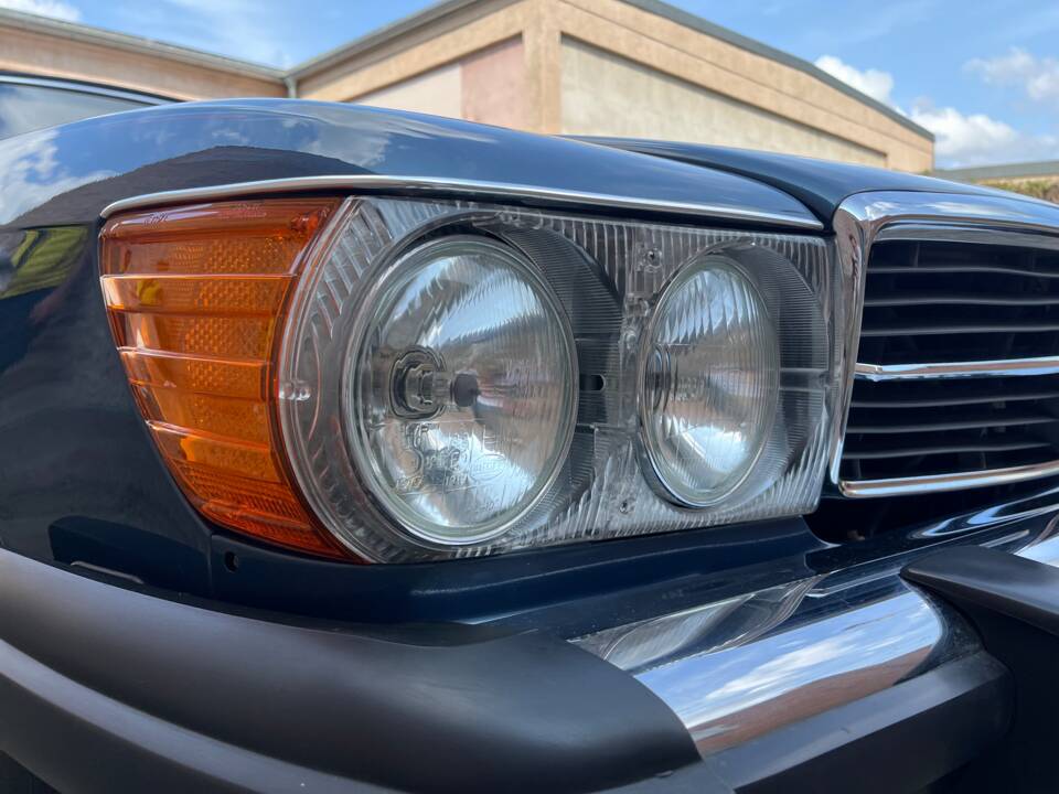 Afbeelding 26/146 van Mercedes-Benz 380 SL (1982)