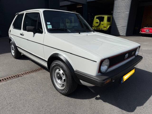 Image 2/22 of Volkswagen Golf Mk I GTI 1.8 (1983)