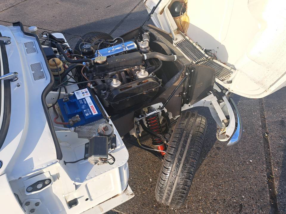 Image 14/14 of Triumph Spitfire 4 (1964)