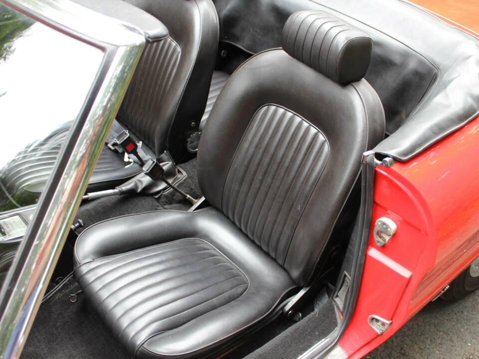 Image 13/20 of Alfa Romeo Spider Veloce 2000 (1972)