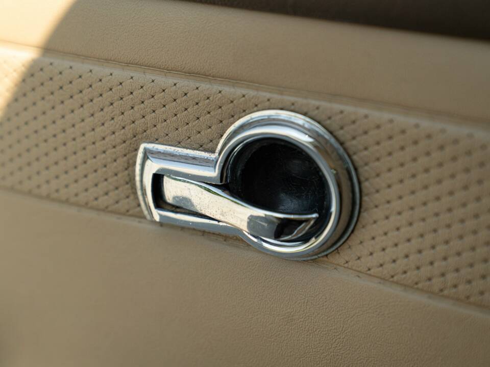 Image 29/50 of Mercedes-Benz 200 (1966)