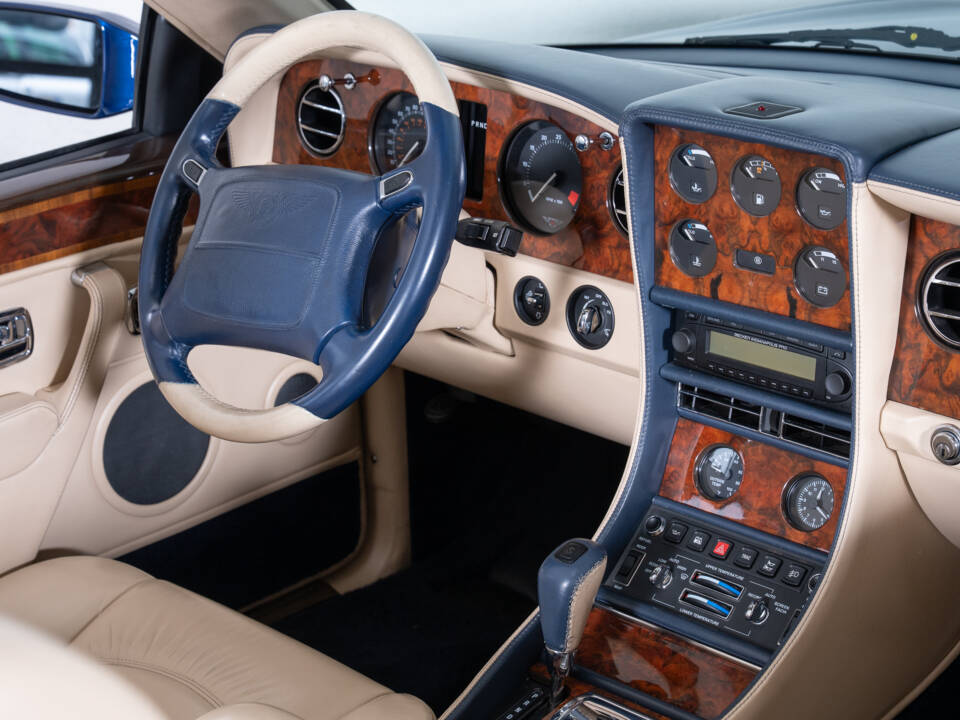 Afbeelding 15/31 van Bentley Azure (1999)