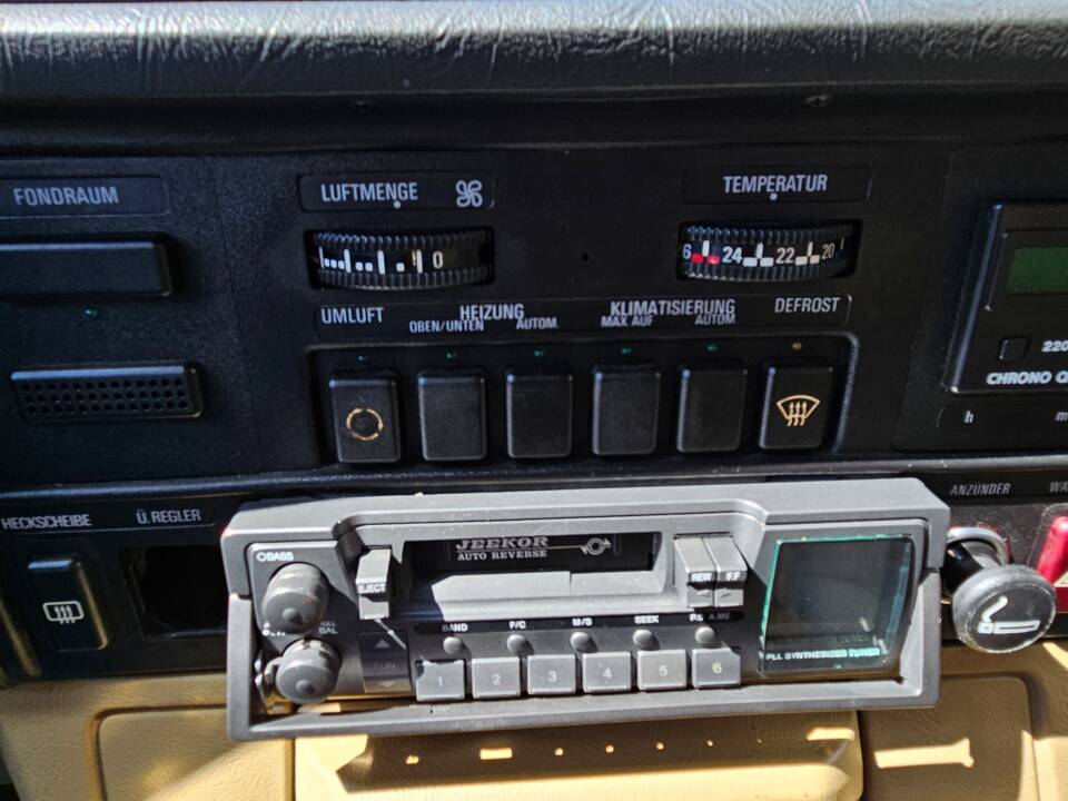 Image 26/100 of BMW 728i (1983)