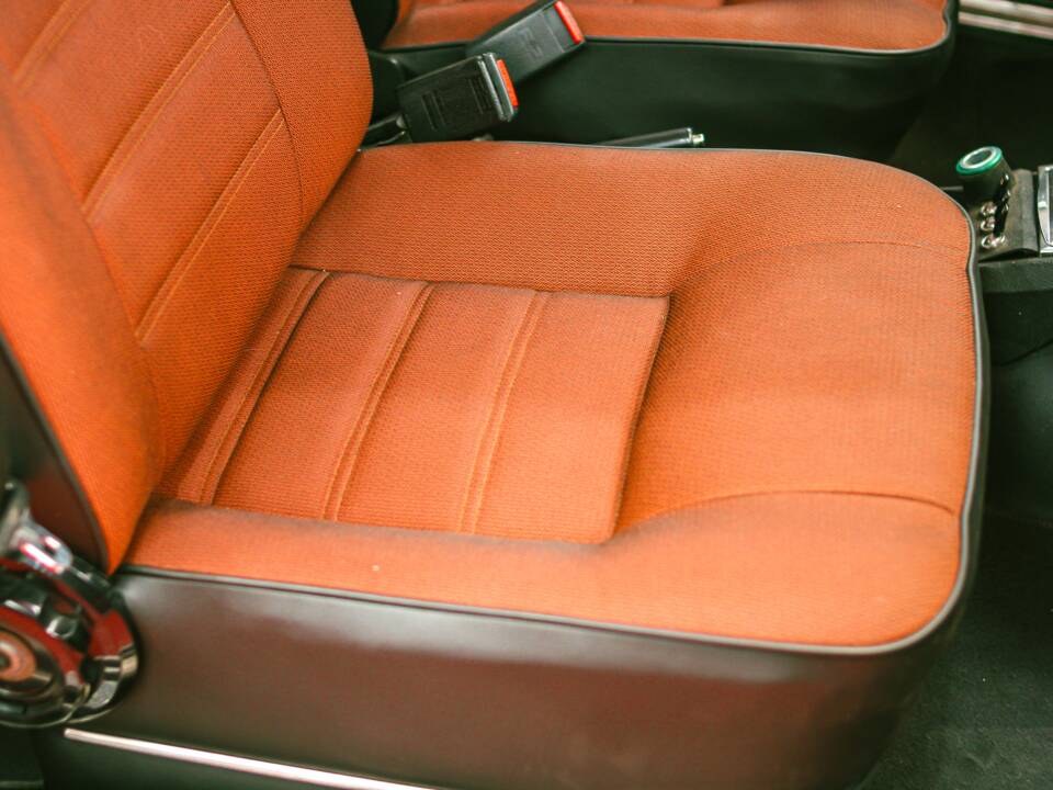 Bild 20/34 von Alfa Romeo Giulia Nuova Super 1600 (1979)